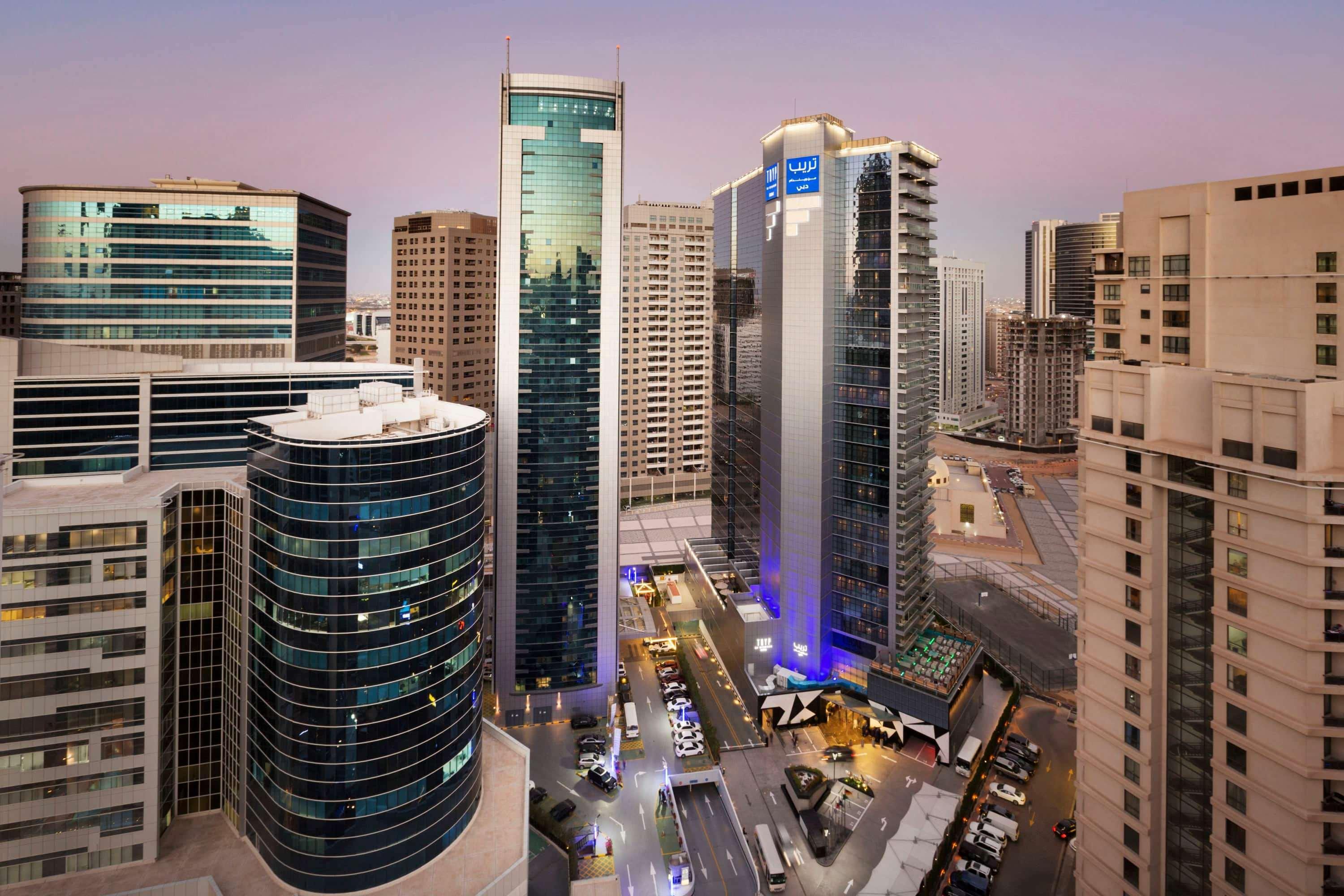 Tryp By Wyndham Dubai Hotel Ngoại thất bức ảnh The hotel in 2019