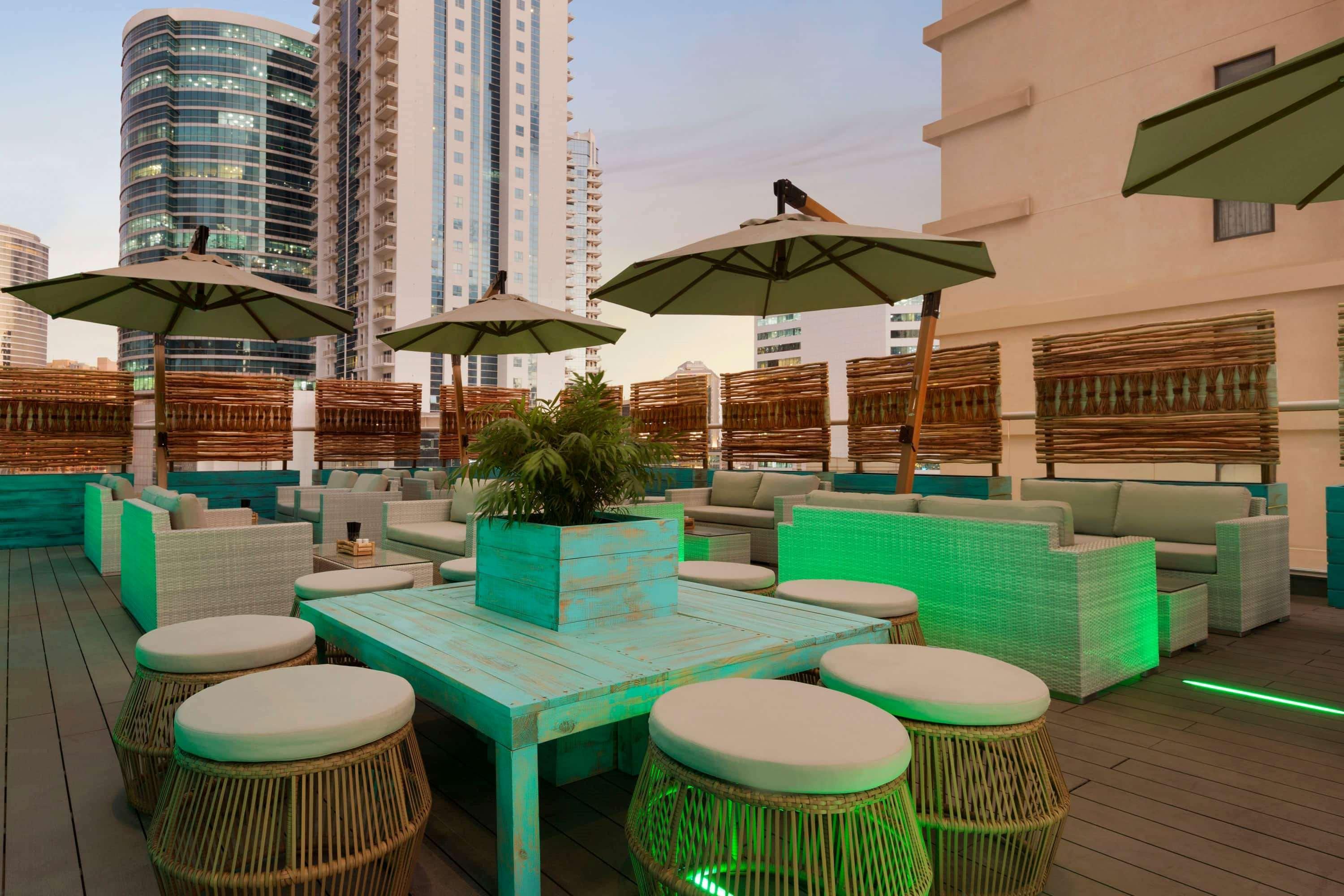 Tryp By Wyndham Dubai Hotel Ngoại thất bức ảnh Rooftop lounge at the hotel